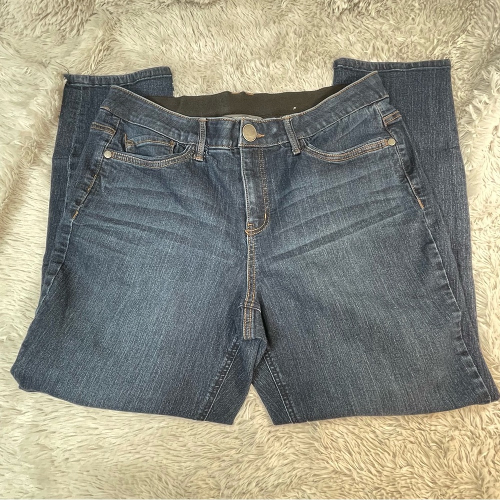 ⭐️Christopher & Banks Straight Leg Jeans Modern Fit Tapered Leg size 12 Short